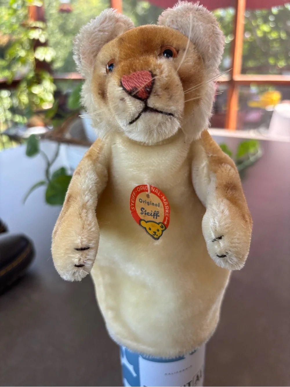 Steiff Plush Lion Hand Puppet - Cream and Tan